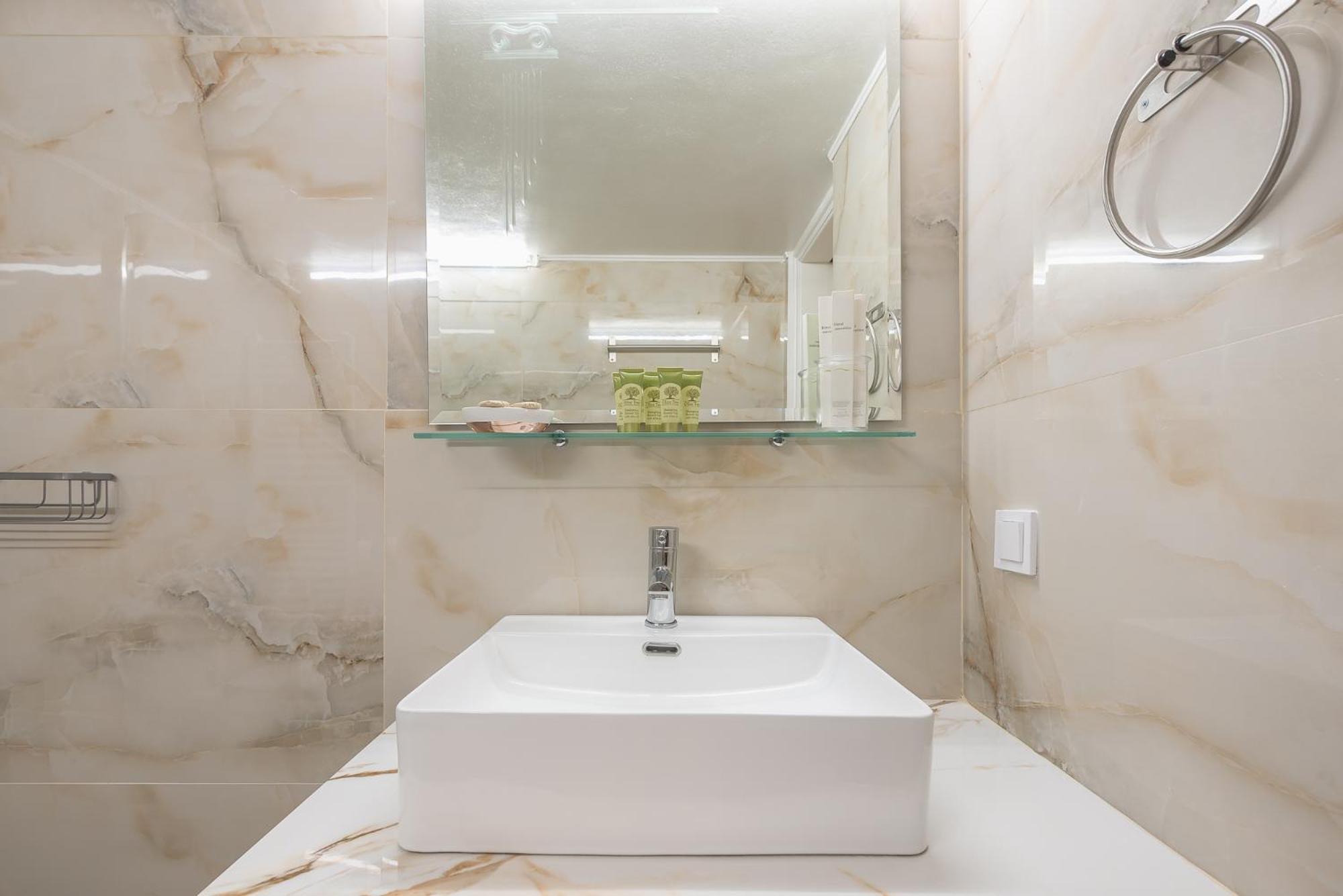 Modern Apartment 200M From Acropolis 100Mbps Netflix أثينا المظهر الخارجي الصورة
